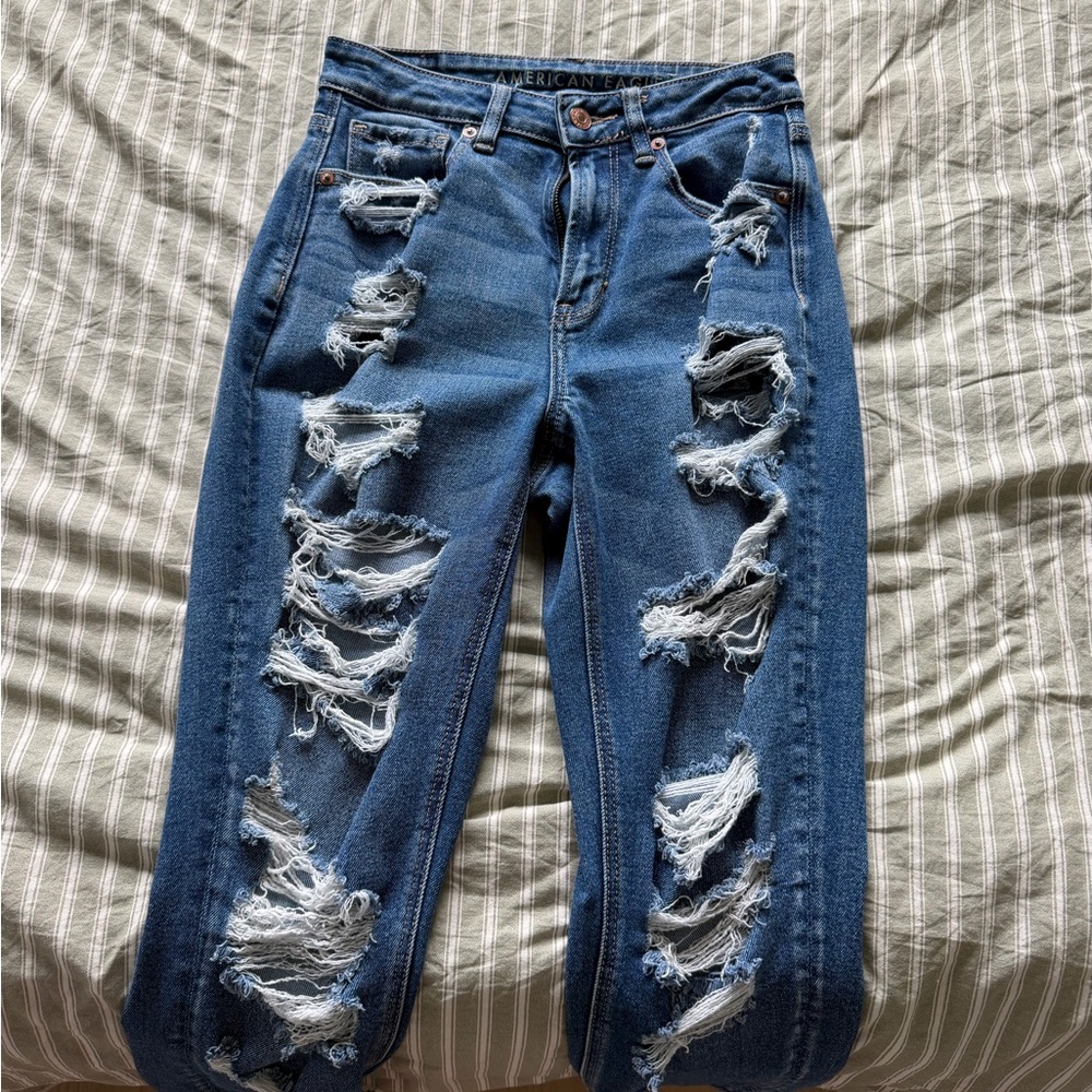 American Eagle Outfitters Women's Distressed Dark Blue Straight Leg Jeans